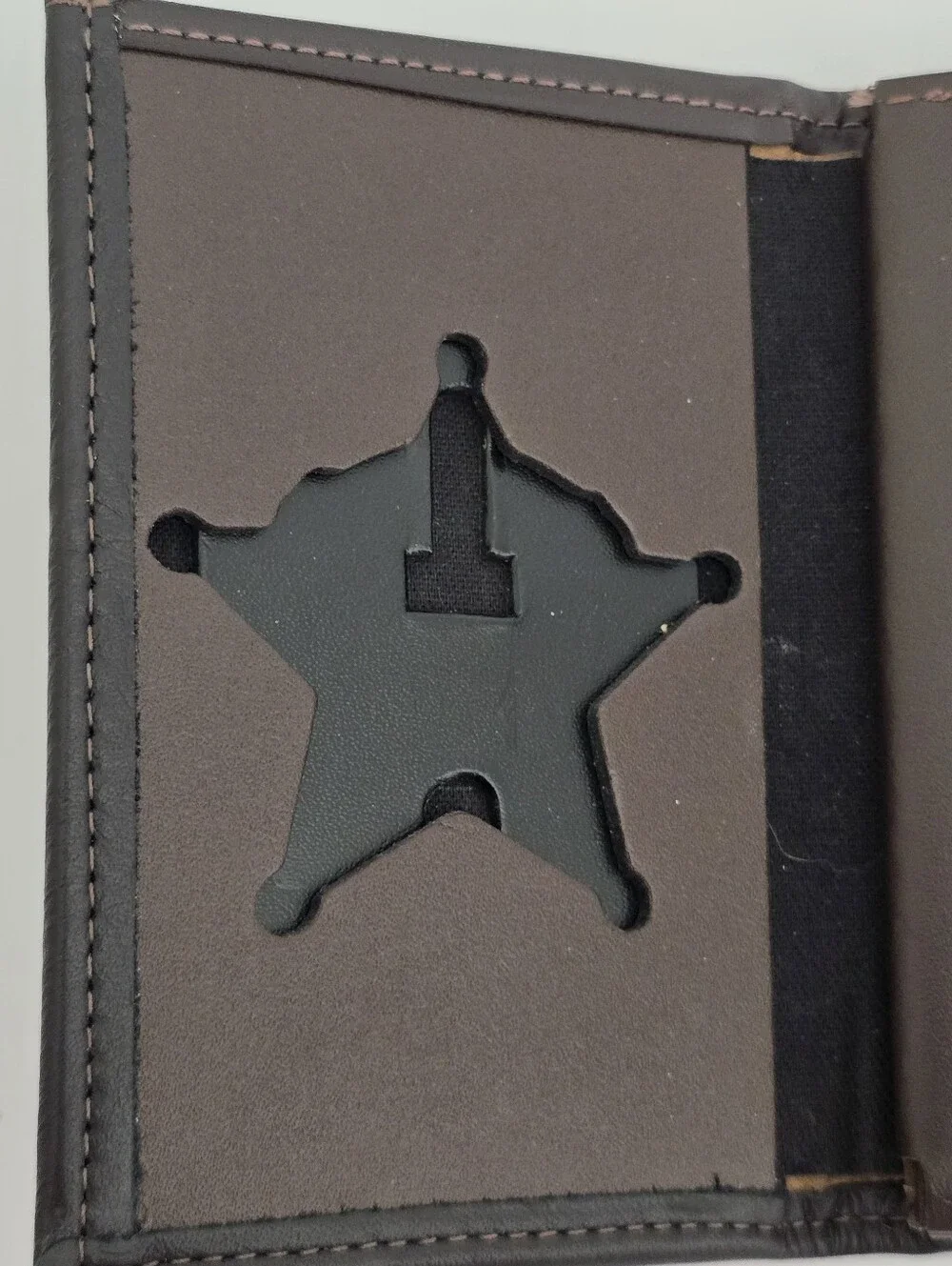 PERFECT FIT 5 Point Star Sheriff Badge Holder Shield Wallet Brown Leather